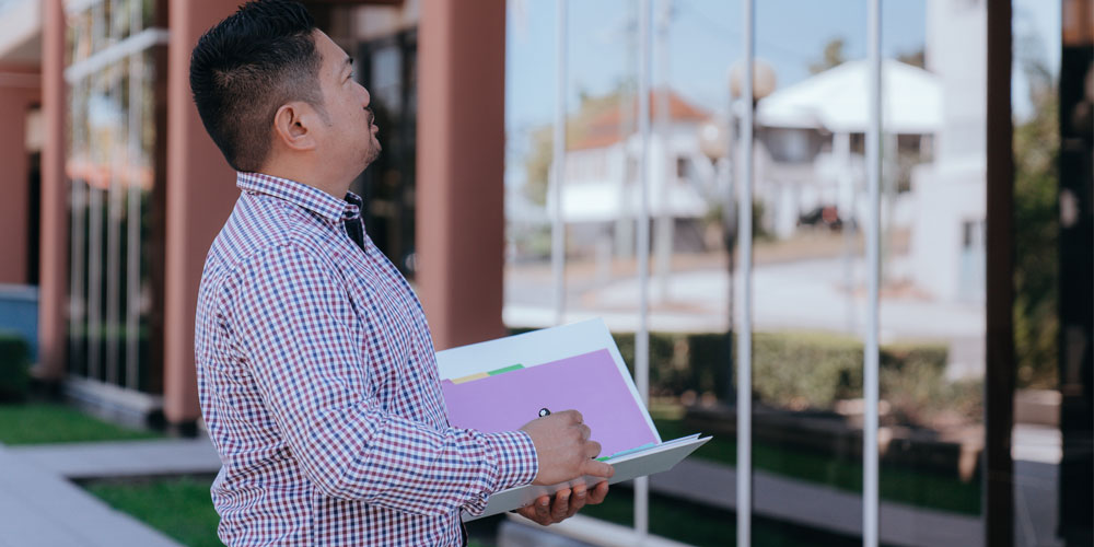 What Makes a Cleaning Franchise Ideal for Commercial Clients?