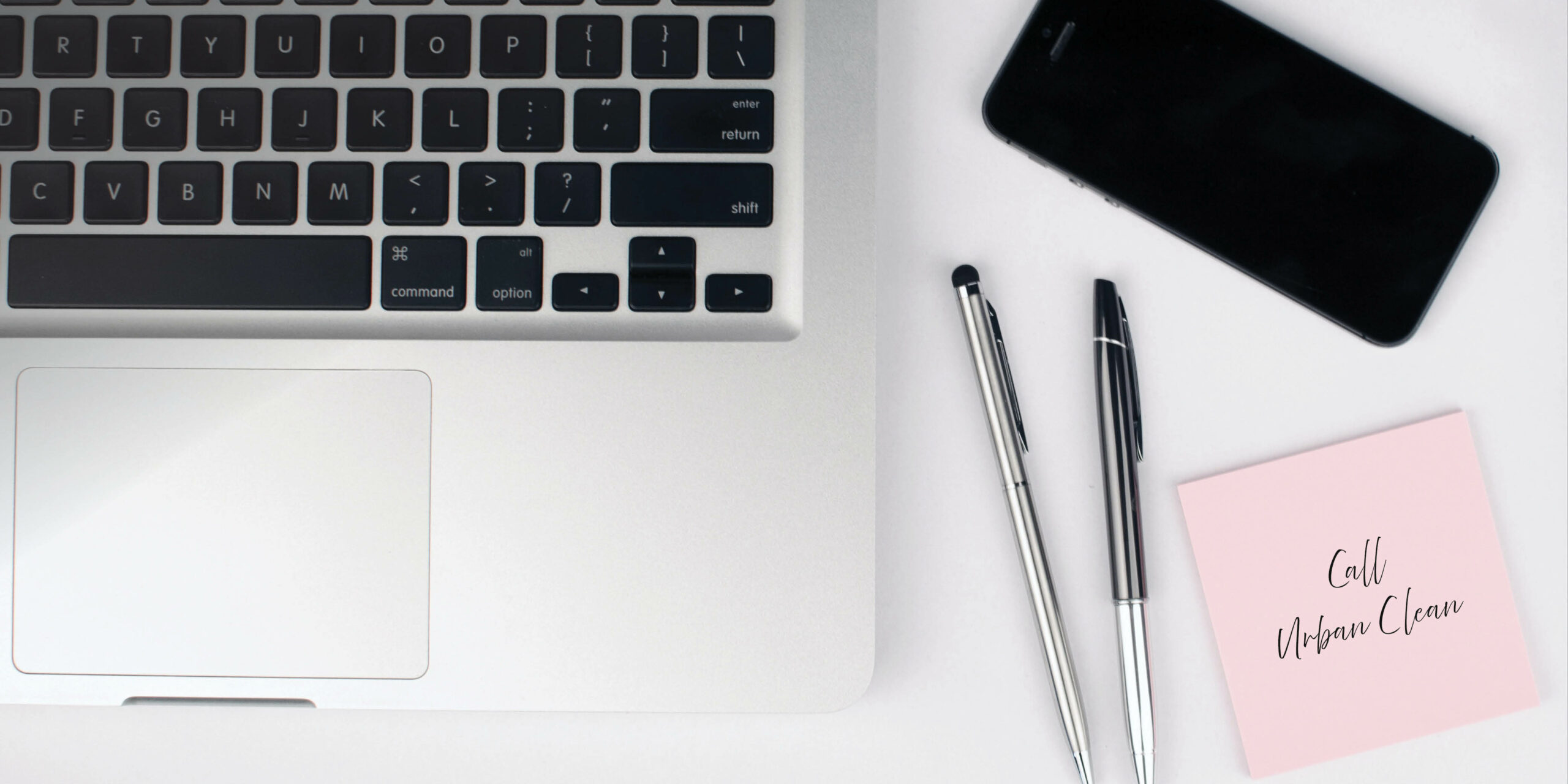 We all know a clean space feels good, but science shows it goes much deeper than appearances. Clutter and mess don’t just look untidy — they actively affect how our brains function. Research has found that disorder increases stress, drains focus, and even raises cortisol levels, while clean, orderly environments help us think more clearly, feel calmer, and perform better.