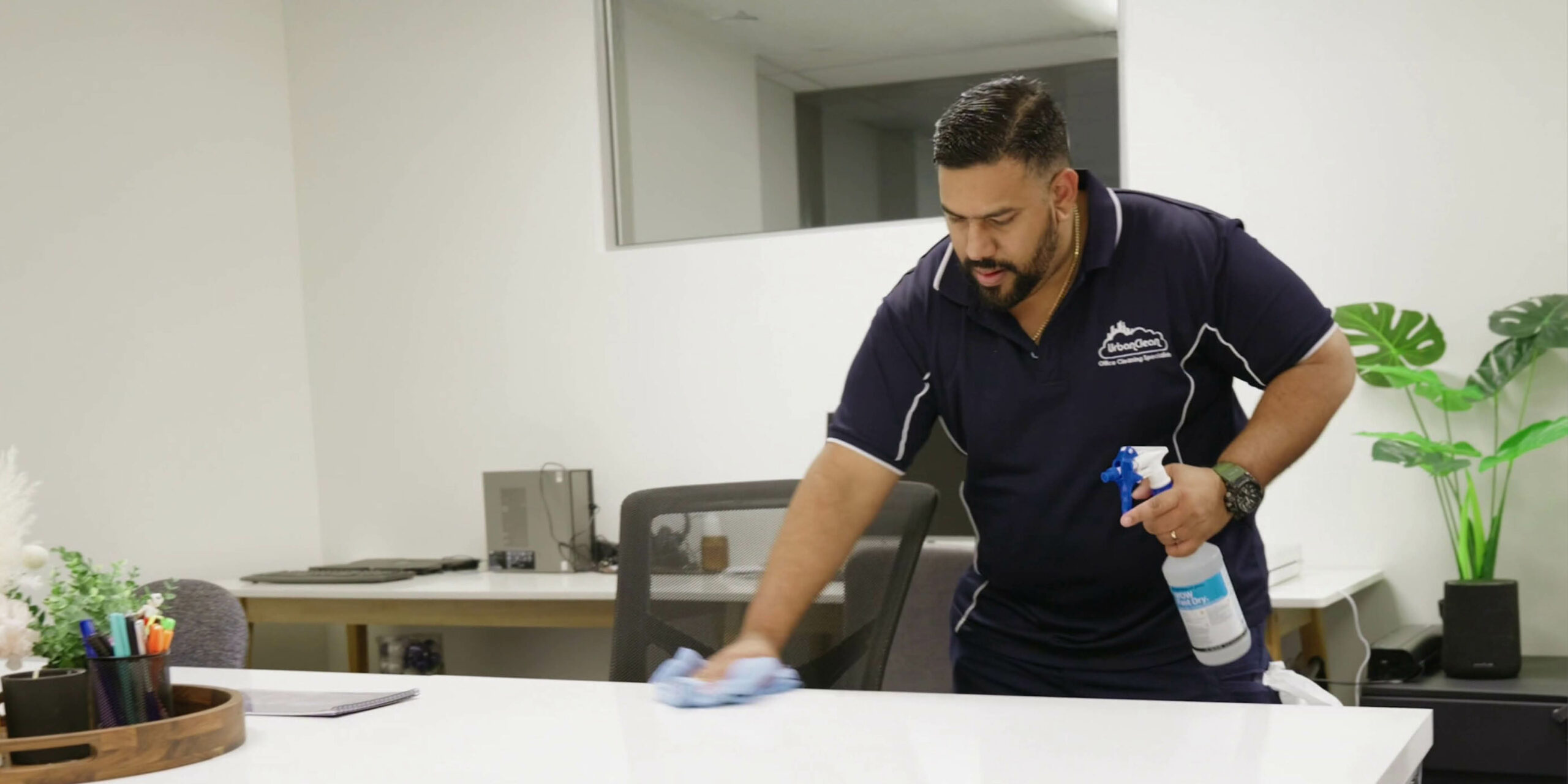 Kick off the New Year with a commercial cleaning franchise. With proven systems, high demand, and a clear path to business ownership, there’s no better time to get started.