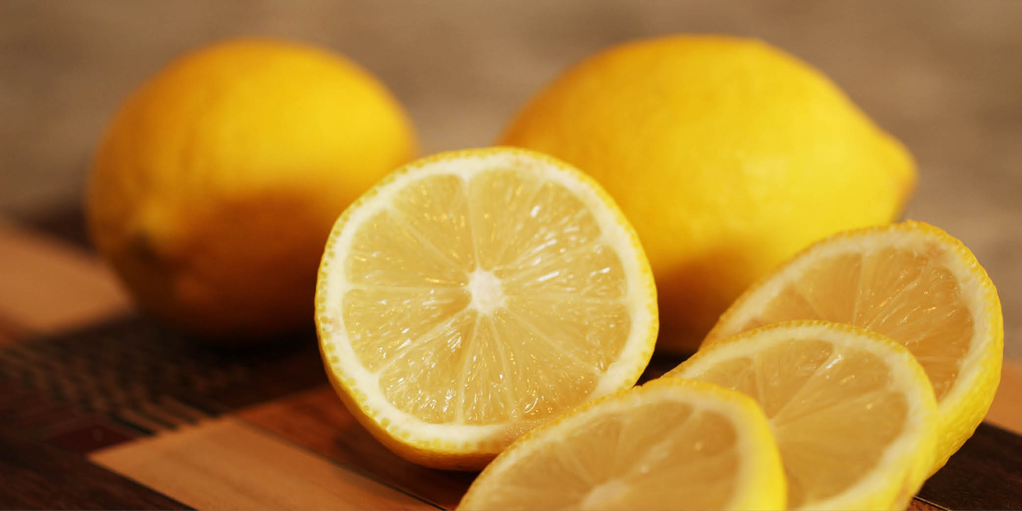 There’s cleaning… and then there’s cleaning with a game-changing trick. That moment when you stumble upon something so simple, so brilliantly effective, you wonder how you ever managed without it. Suddenly, the chore you dreaded becomes a quick, satisfying little victory.