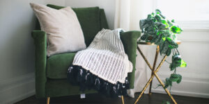 The Art of the Panic Clean... For When a Guest Arrives in 12 Minutes